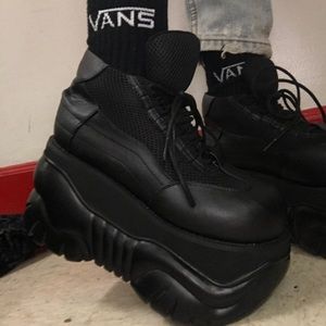 BOXER 01 Demonia boots